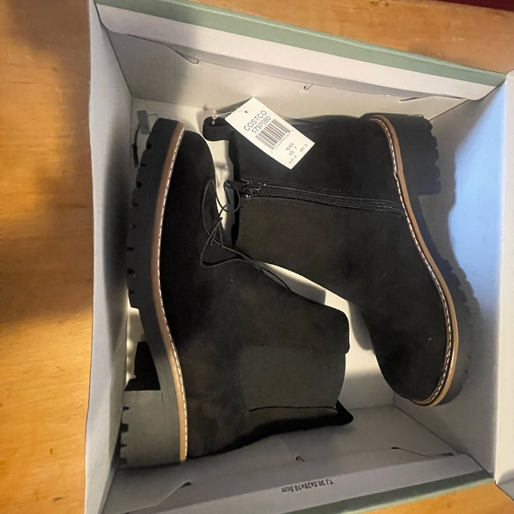 Kensie Black Ankle Boots with Chunky Sole